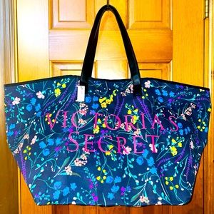 NWT Victoria’s Secret Floral Tote Shoulder Bag 🌸